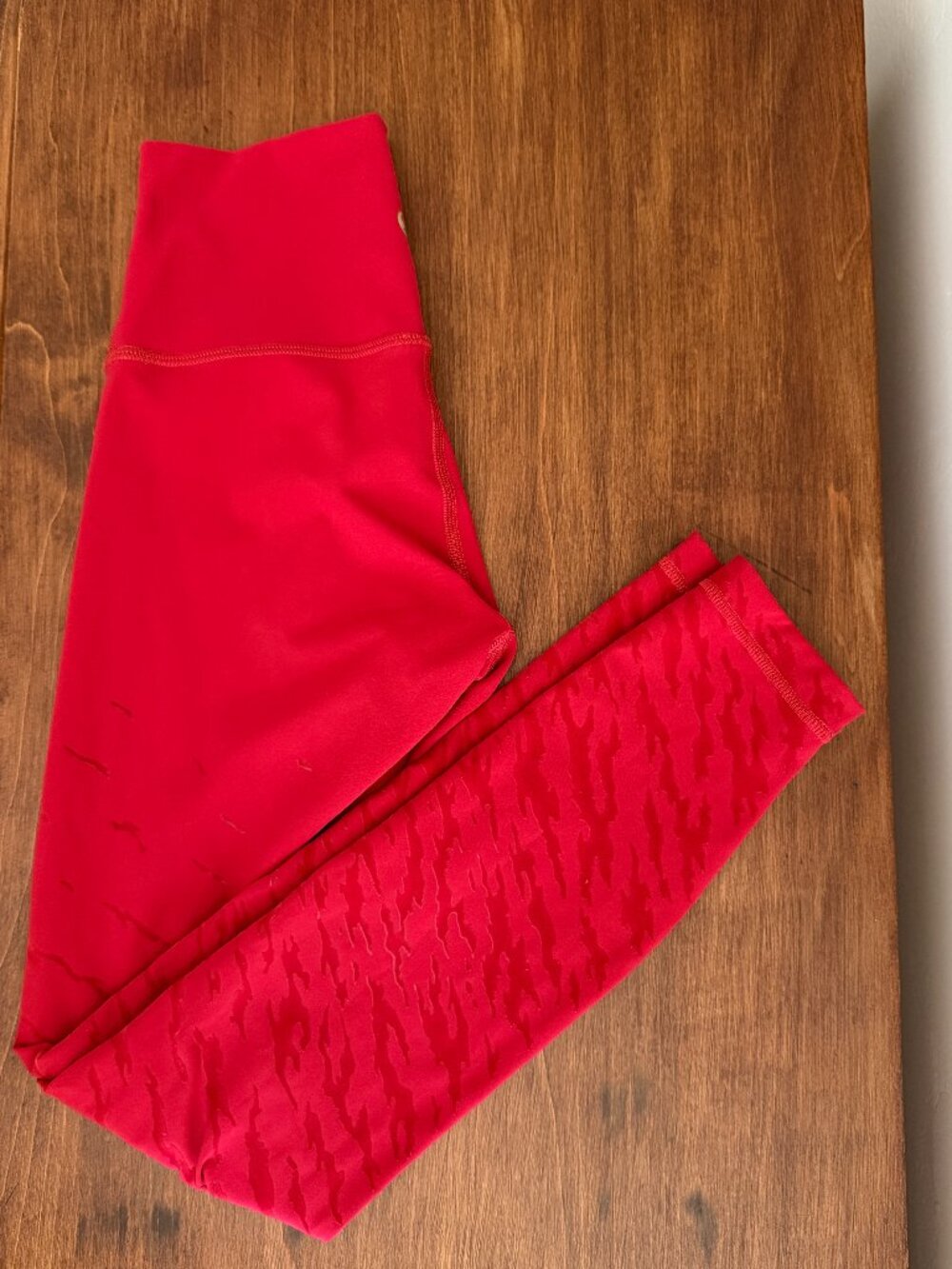 Lululemon Wunder Under HR Tight 25" Red Lunar New Year Sz 2 Tiger Stripe